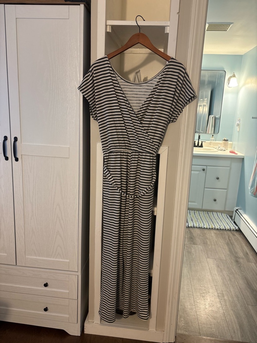 Old Navy Black and White Striped Tank Maxi Dress - Picture 5 of 7